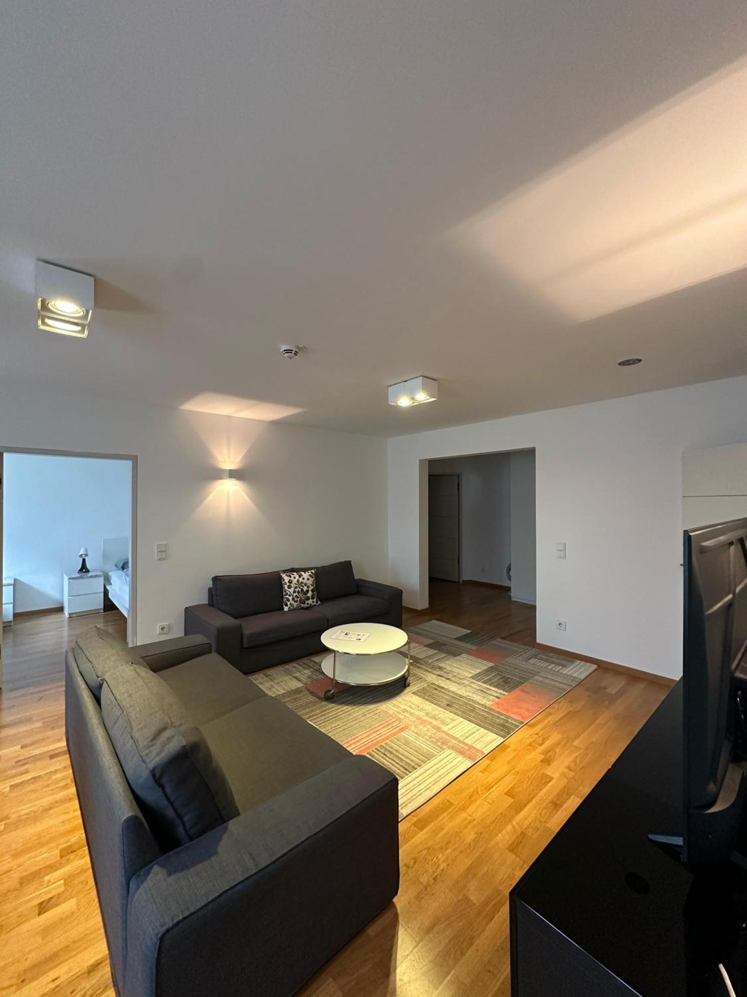 Al Nafurah Apartments Munich Extérieur photo